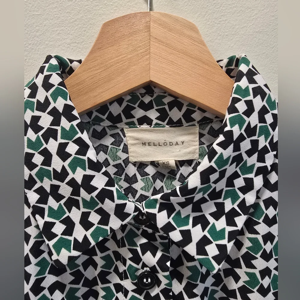 Geometric Patterned Midi Dress - Picture 4 of 7